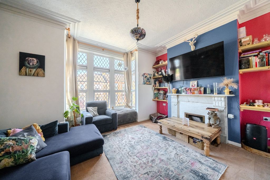 Property photo 3 of 36