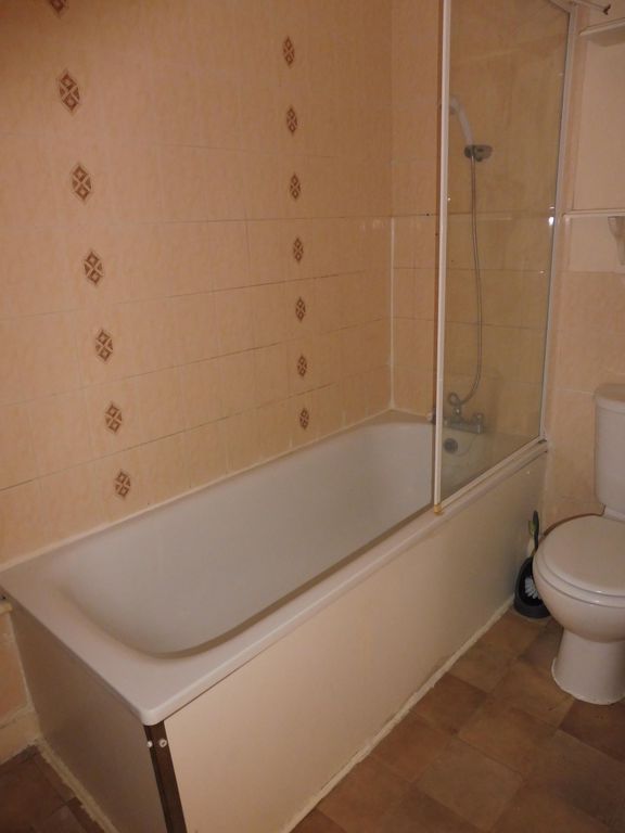 Property photo 3 of 6 Bathroom