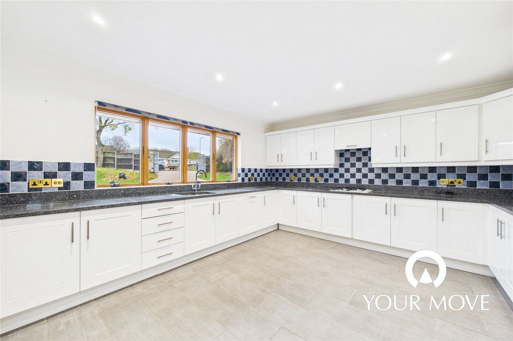 Property photo 2 of 27 Picture No. 03