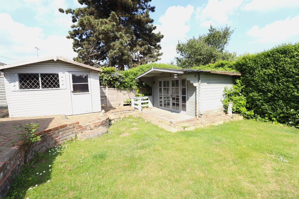 Property photo 3 of 27