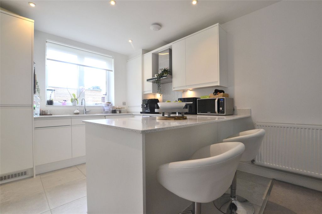 Property photo 2 of 14 Kitchen