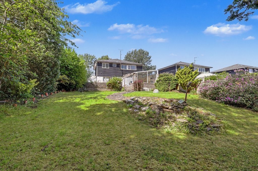 Property photo 2 of 22 5377363