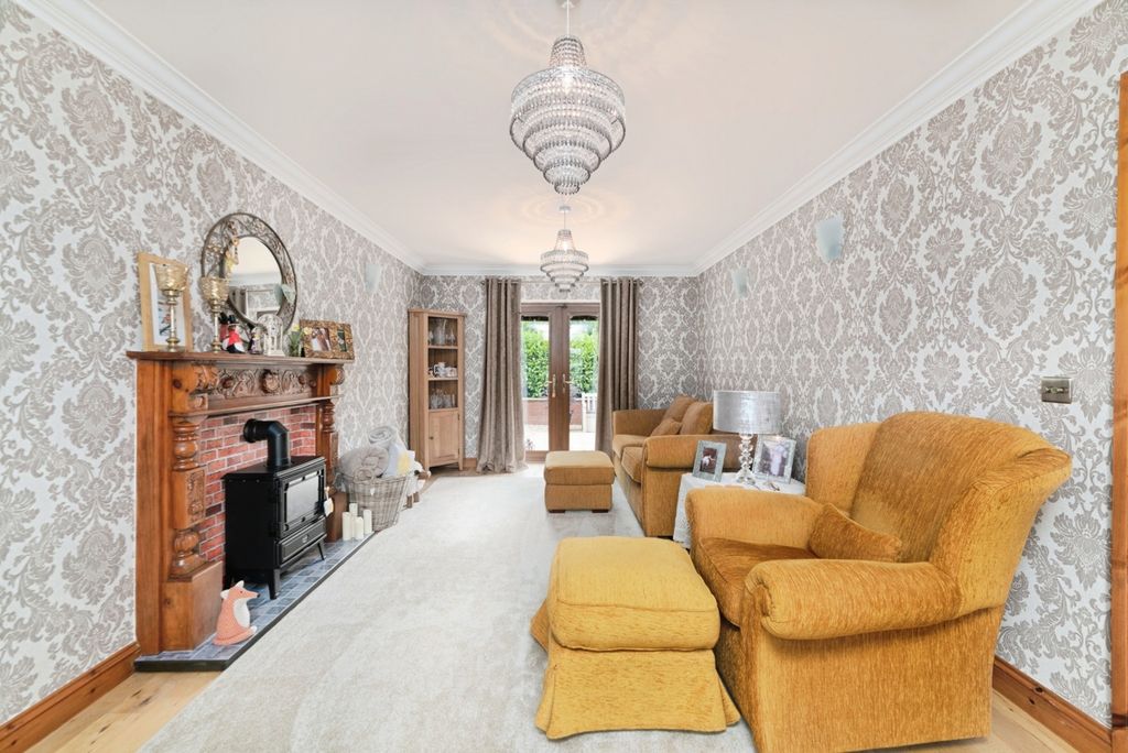 Property photo 3 of 20 Pbox-Img.Jpg
