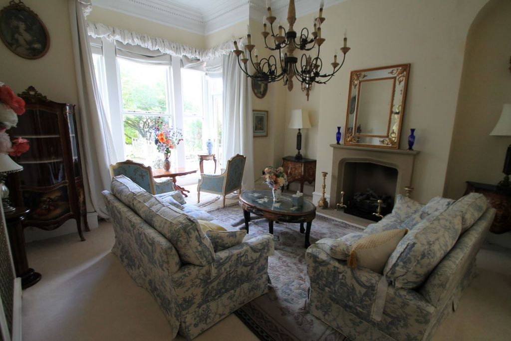 Property photo 3 of 24
