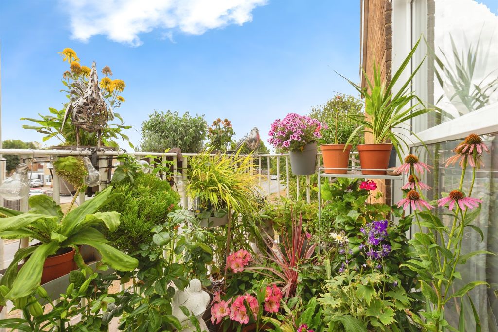 Property photo 3 of 17