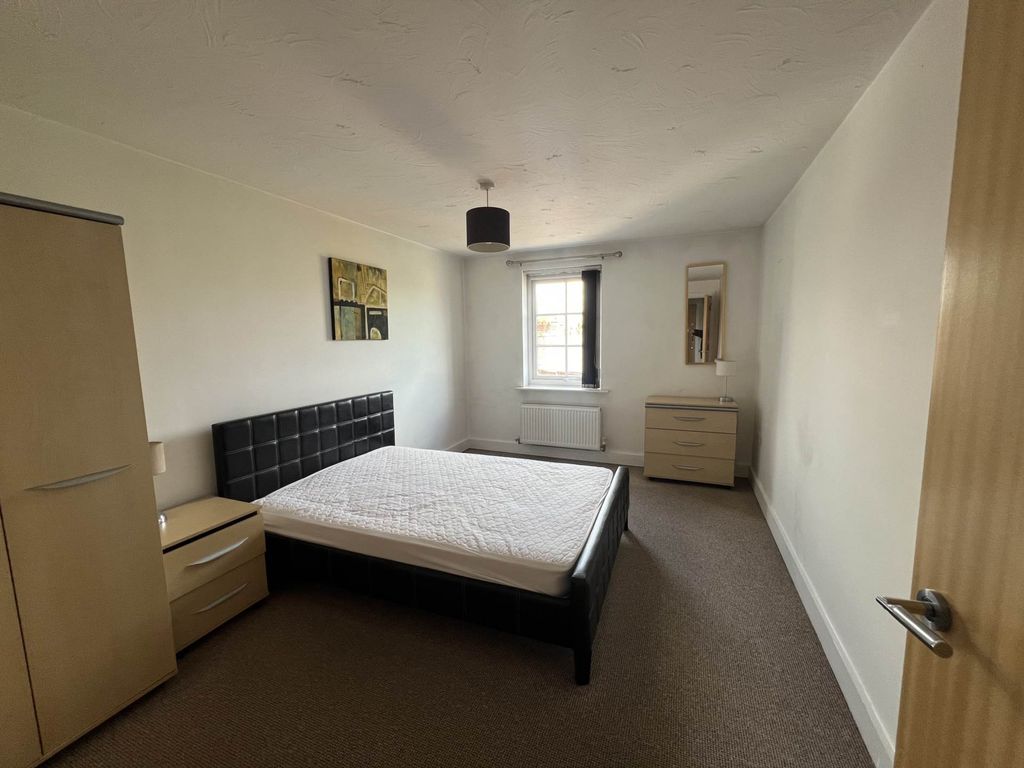 Property photo 3 of 4