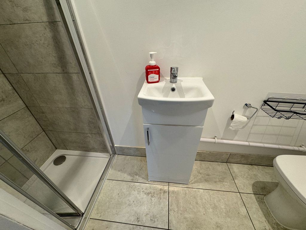 Property photo 3 of 5