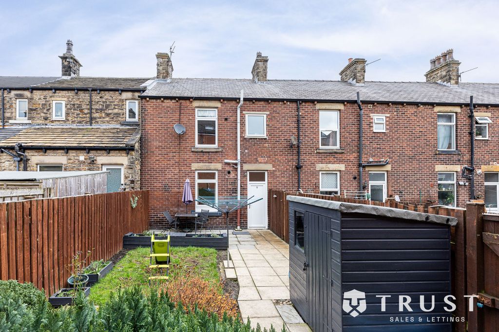 Property photo 2 of 20