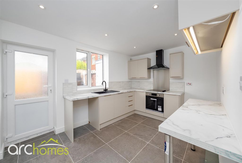 Property photo 3 of 16 Dsc04153-Edit.Jpg