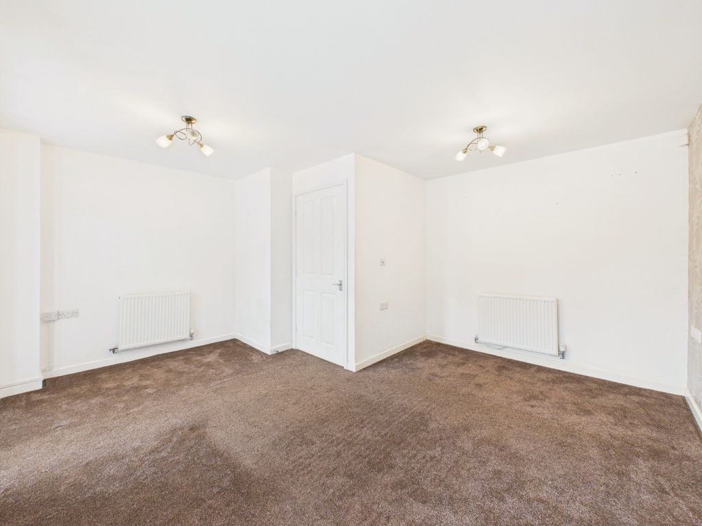 Property photo 3 of 20 4897057