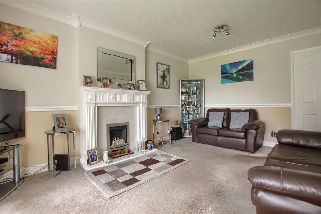 Property photo 3 of 12 Fx6.Jpg