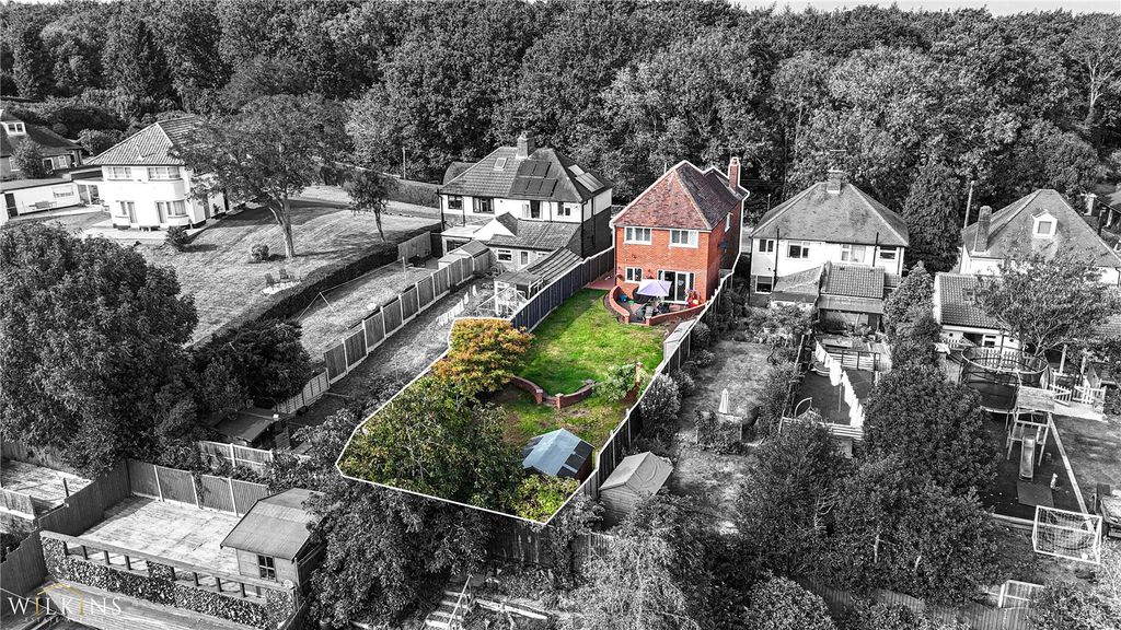 Property photo 2 of 37 Picture No. 05