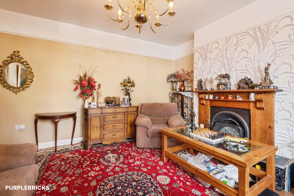 Property photo 3 of 26