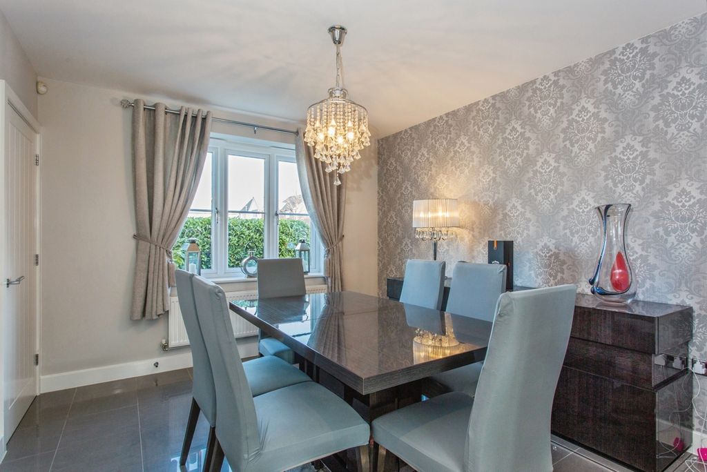 Property photo 3 of 18 Pbox-Img.Jpg