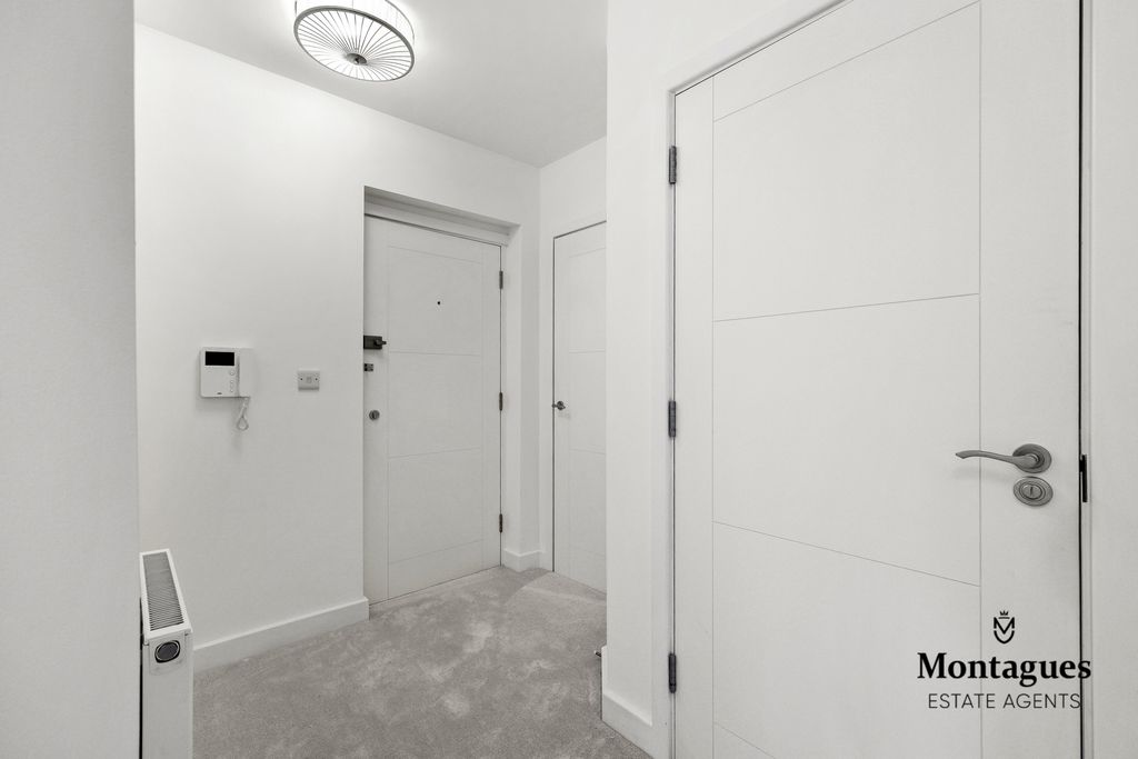Additional image 18 of 2 bed flat for saleCentre Drive, Epping CM16
