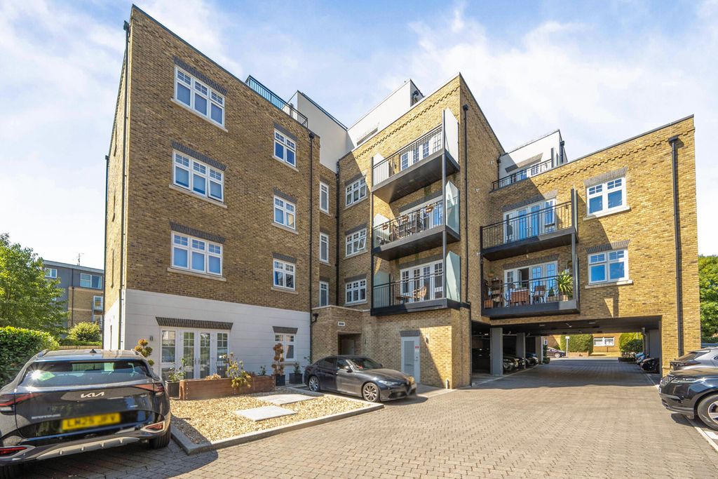 Property photo 1 of 21 1503881-18-6A7B16...