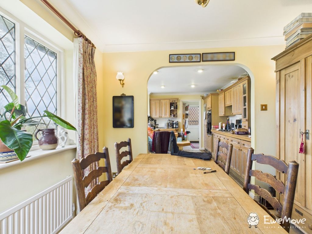 Property photo 2 of 10 Cam02899G0-Pr0055-Still005