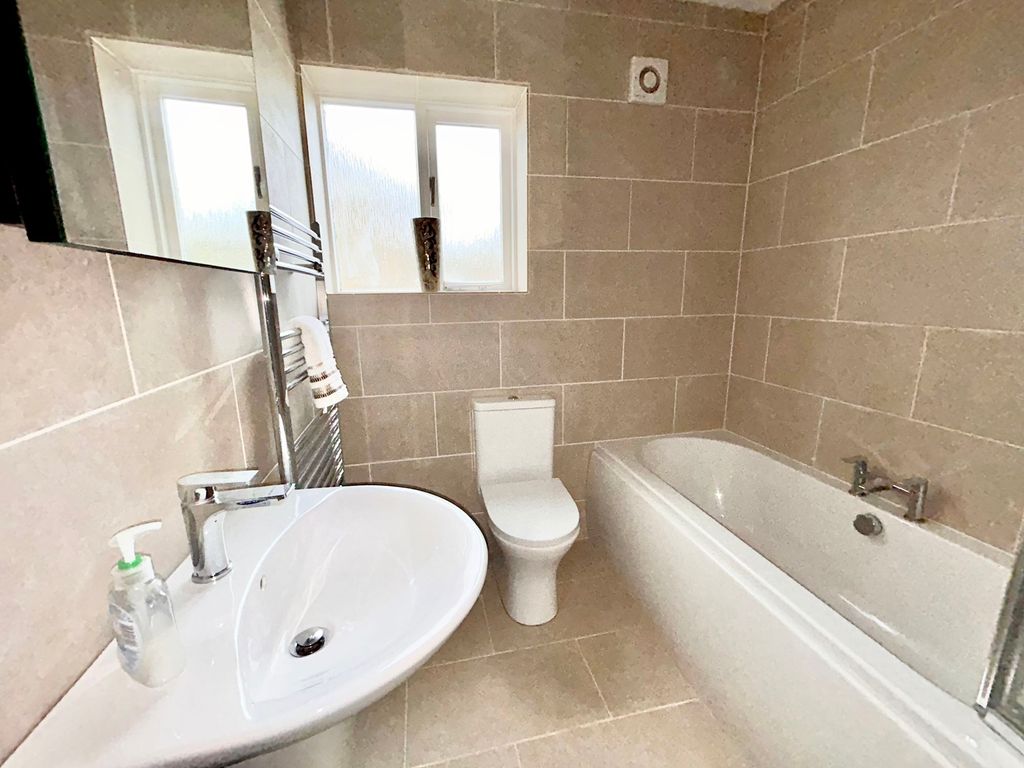 Property photo 3 of 24