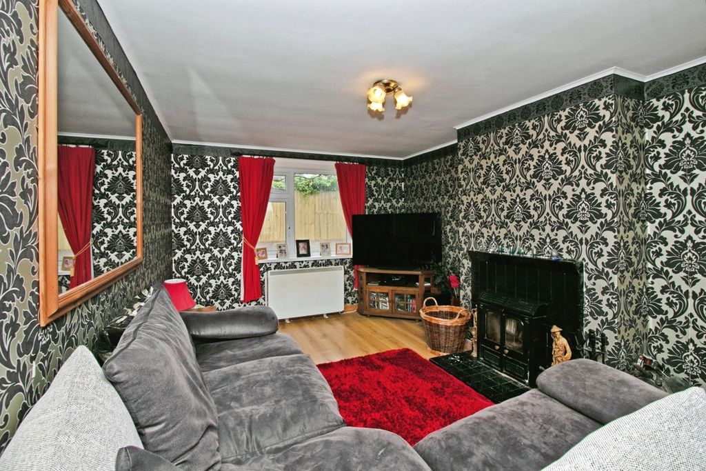 Property photo 3 of 16 Photo