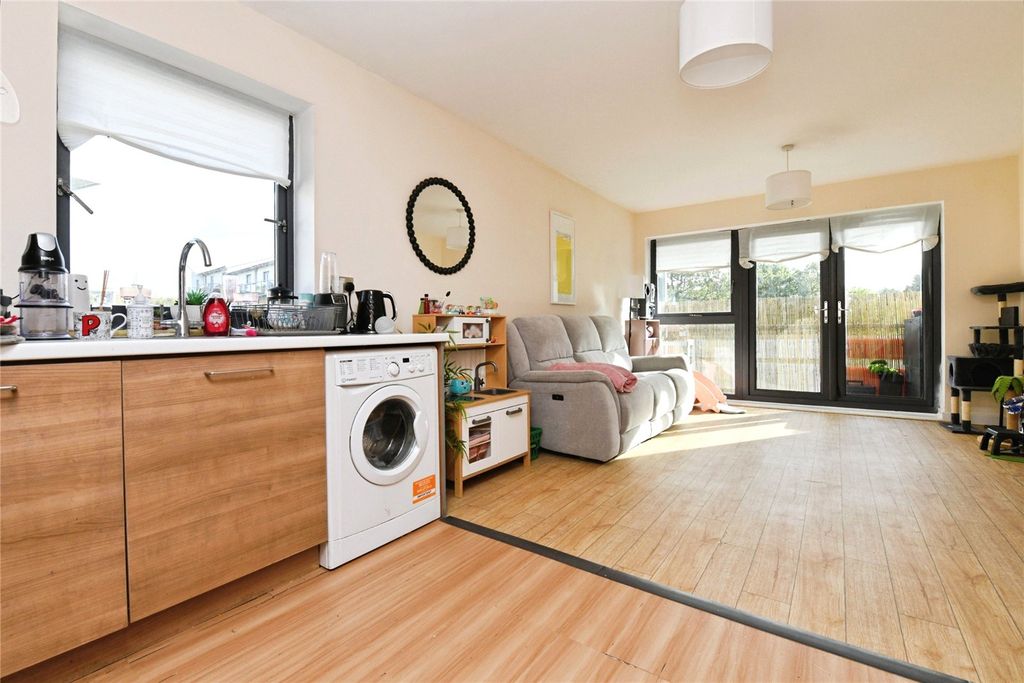 Property photo 3 of 21 Picture No. 20