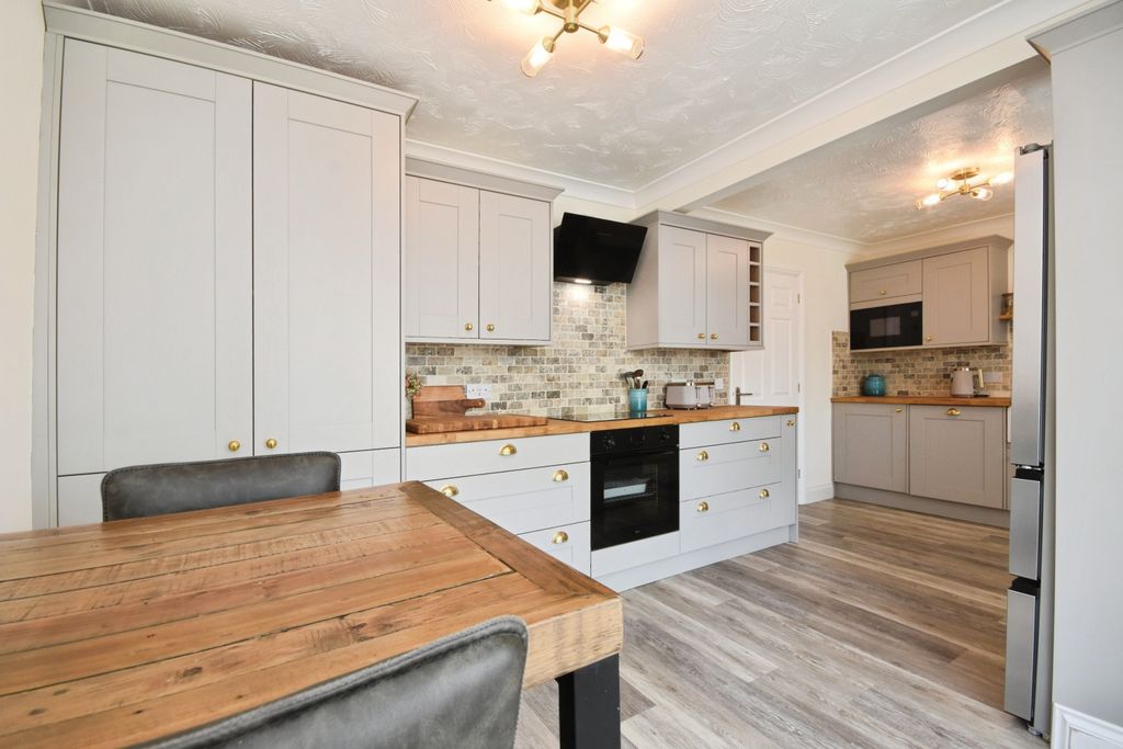 Additional image 7 of 4 bed detached house for saleManor Farm Close, Haverhill CB9