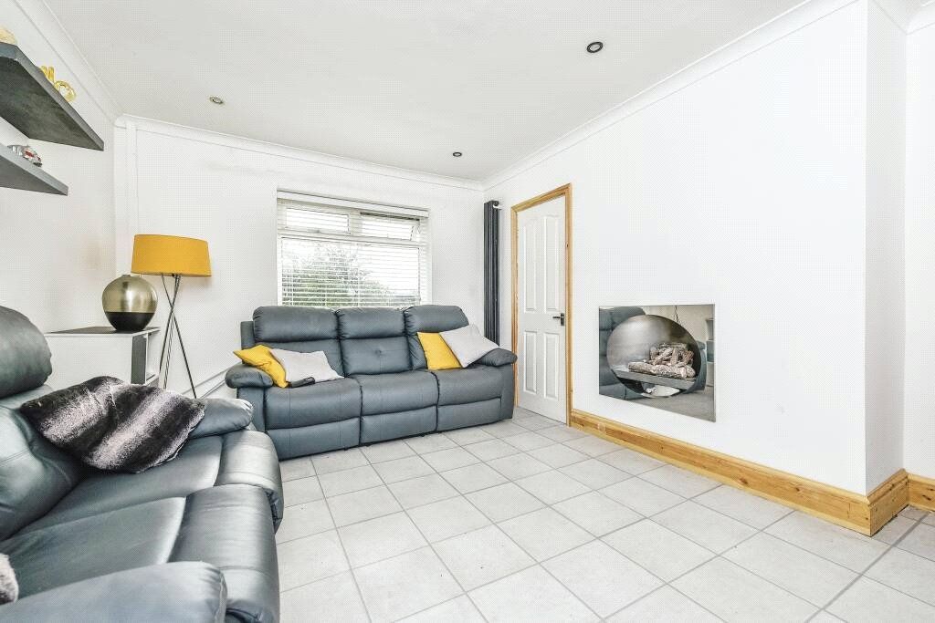 Property photo 3 of 12 Picture No. 10