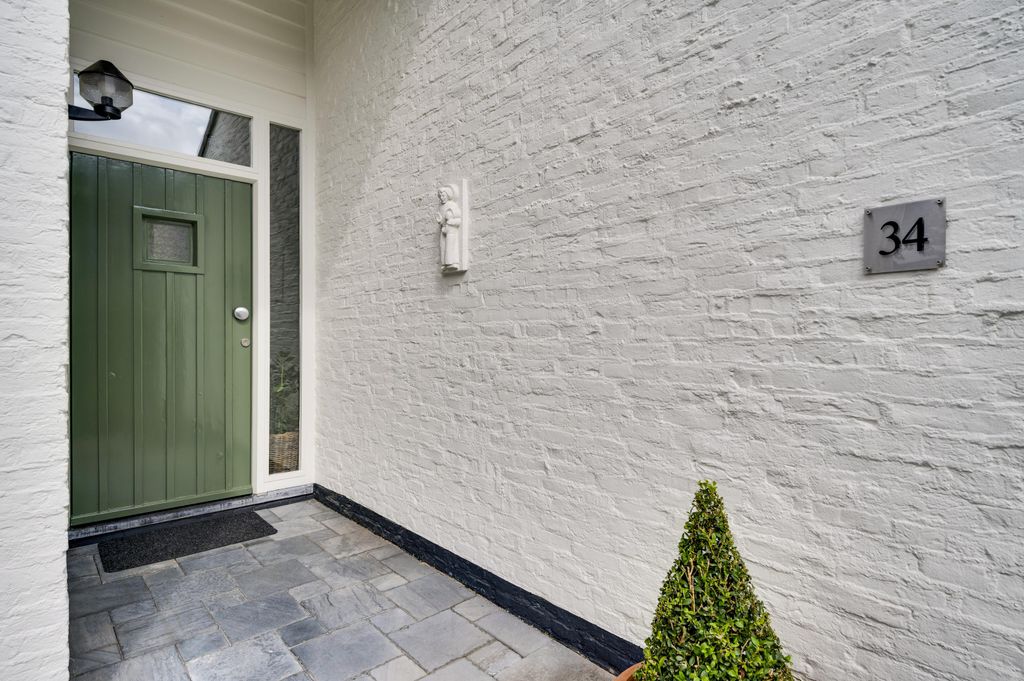 Property photo 3 of 40