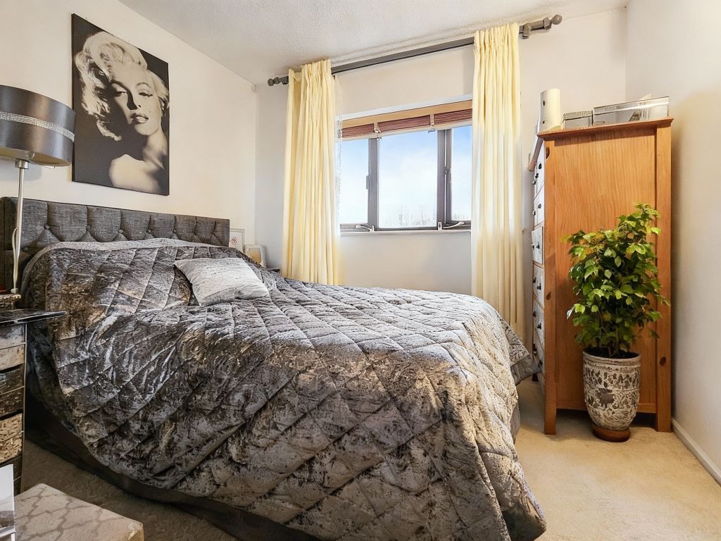 Property photo 2 of 10 28048d17-5751-42E0-9d86-E92Eee5F0ee7