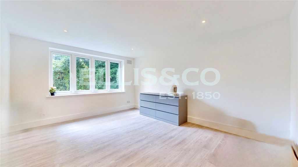 Property photo 3 of 16 Picture No. 16