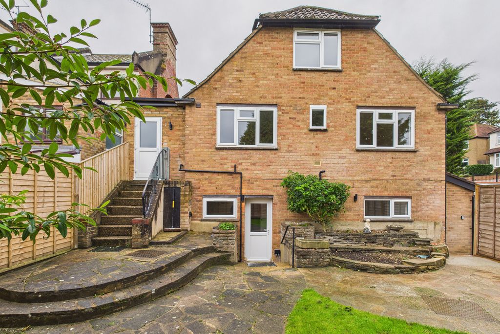 Property photo 2 of 26