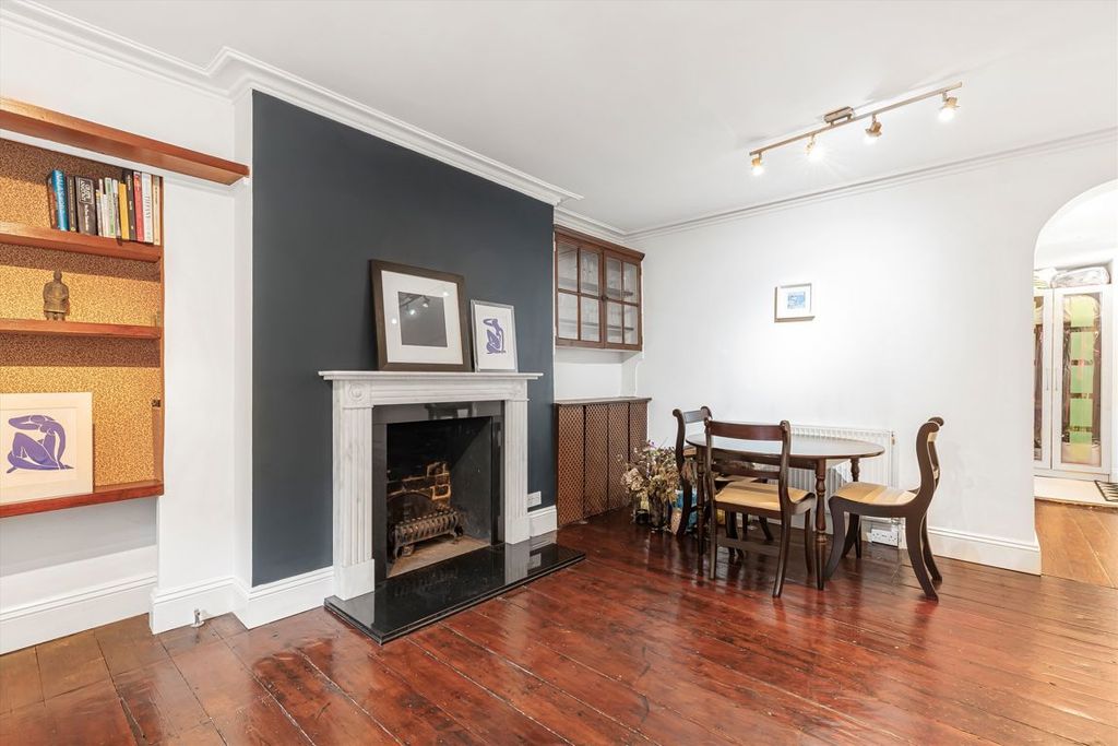 Property photo 3 of 8