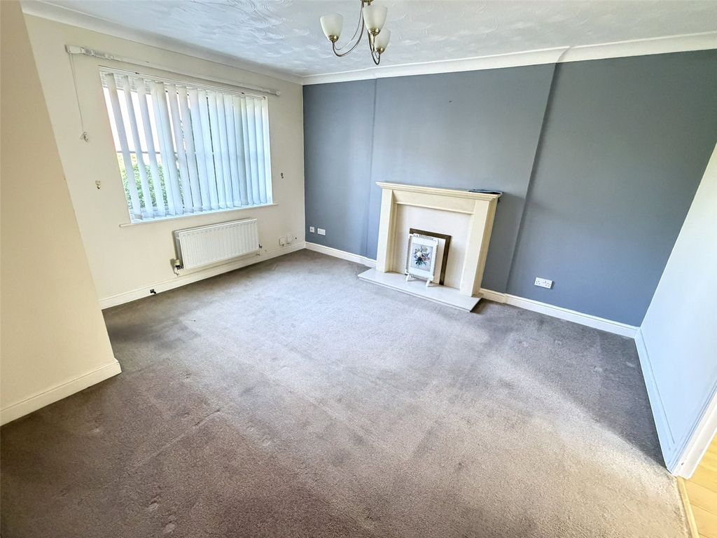 Property photo 3 of 16 Picture No. 19