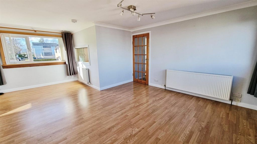 Property photo 2 of 21 Rdc0353Levi Lounge (2).Jpg