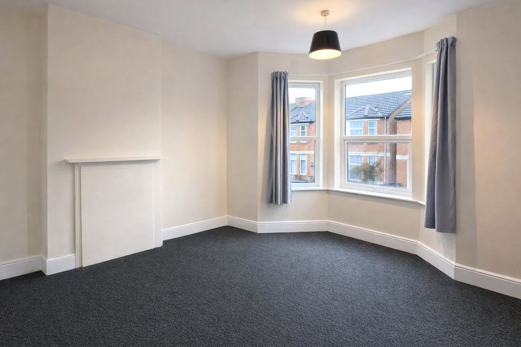 Property photo 2 of 12 Picture No. 14