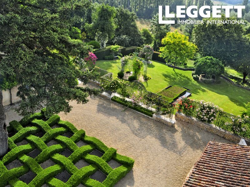 Property photo 2 of 10