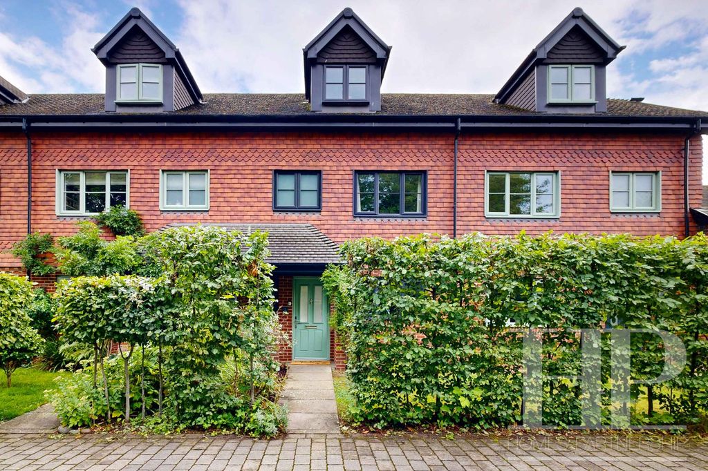 Property photo 1 of 24