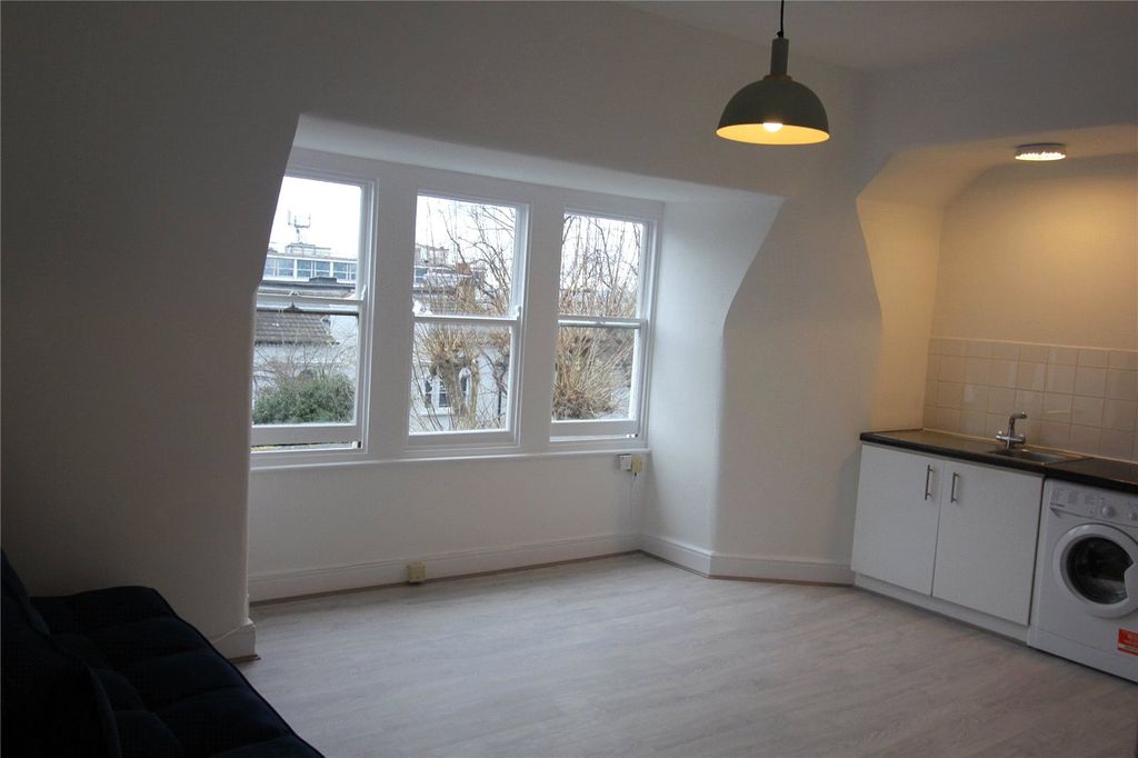 Property photo 1 of 9 Picture No. 07