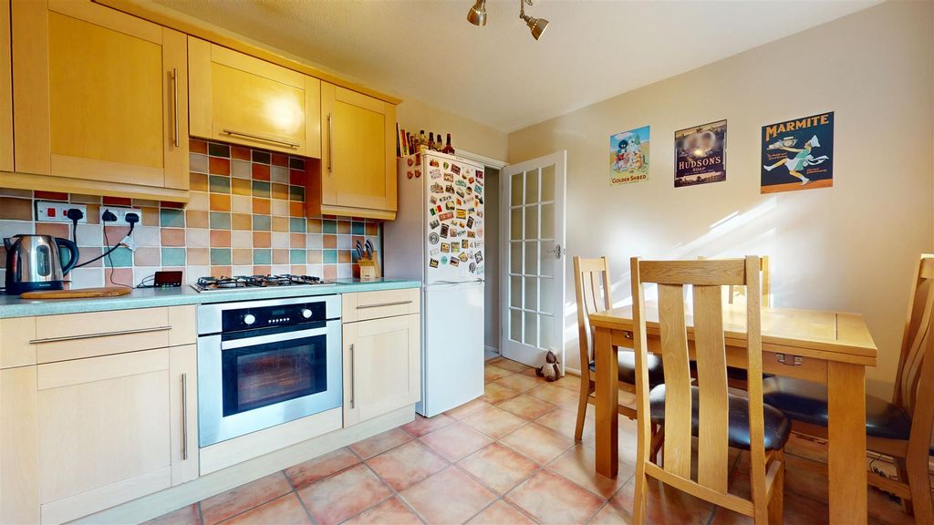 Property photo 3 of 14 10272025_234153.Jpg