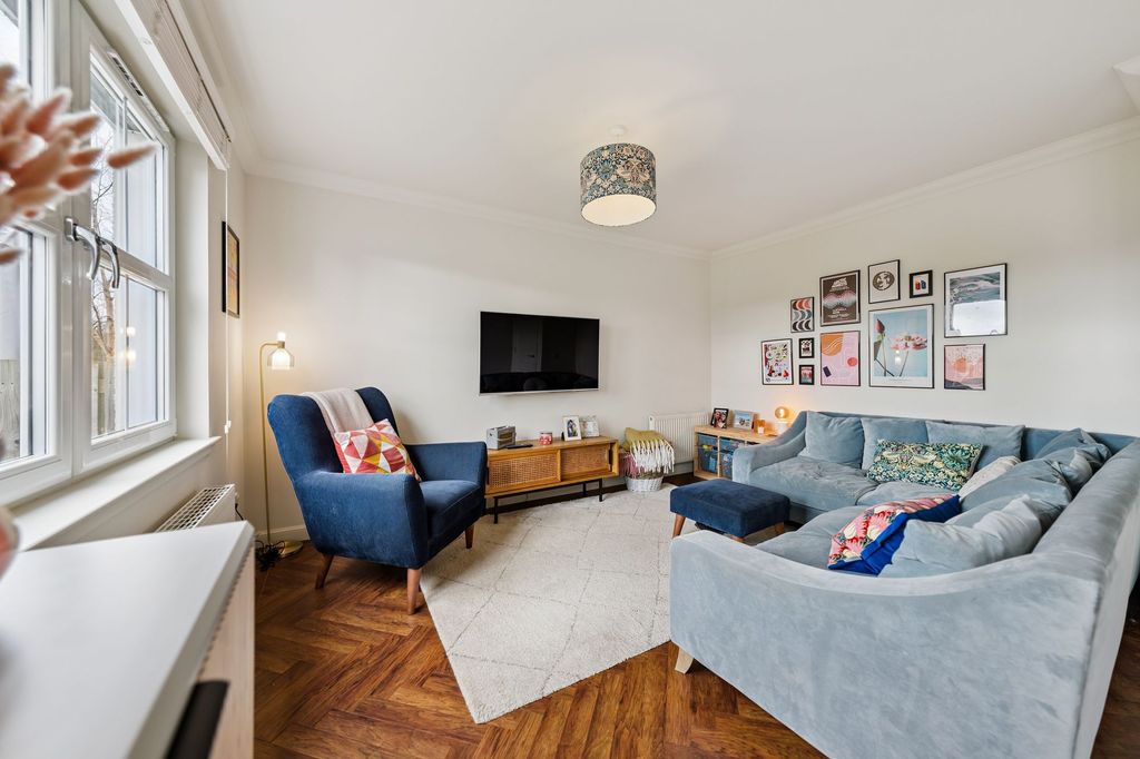 Property photo 3 of 21