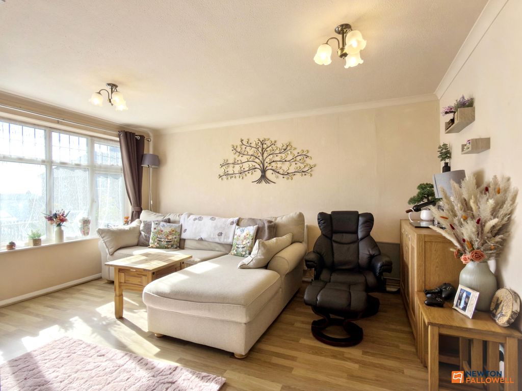 Property photo 2 of 26