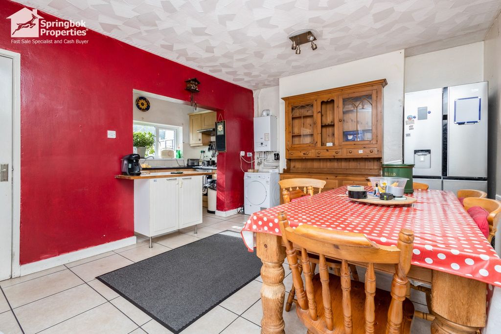 Property photo 3 of 11 Image 3