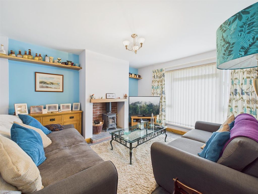 Property photo 2 of 10 Living Room