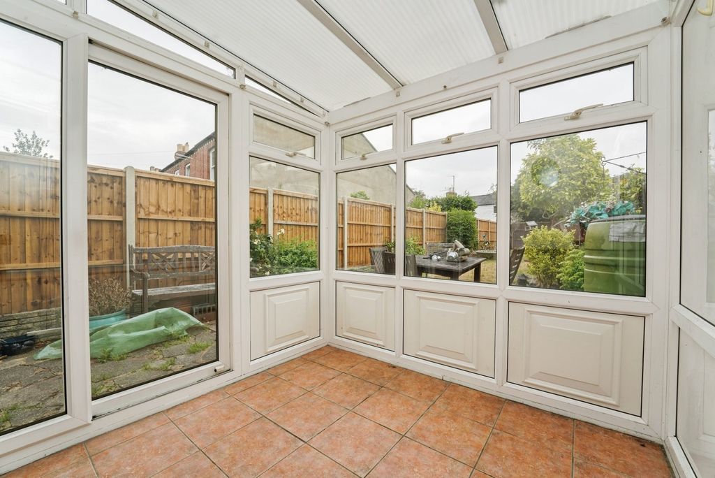 Property photo 2 of 17 Photo