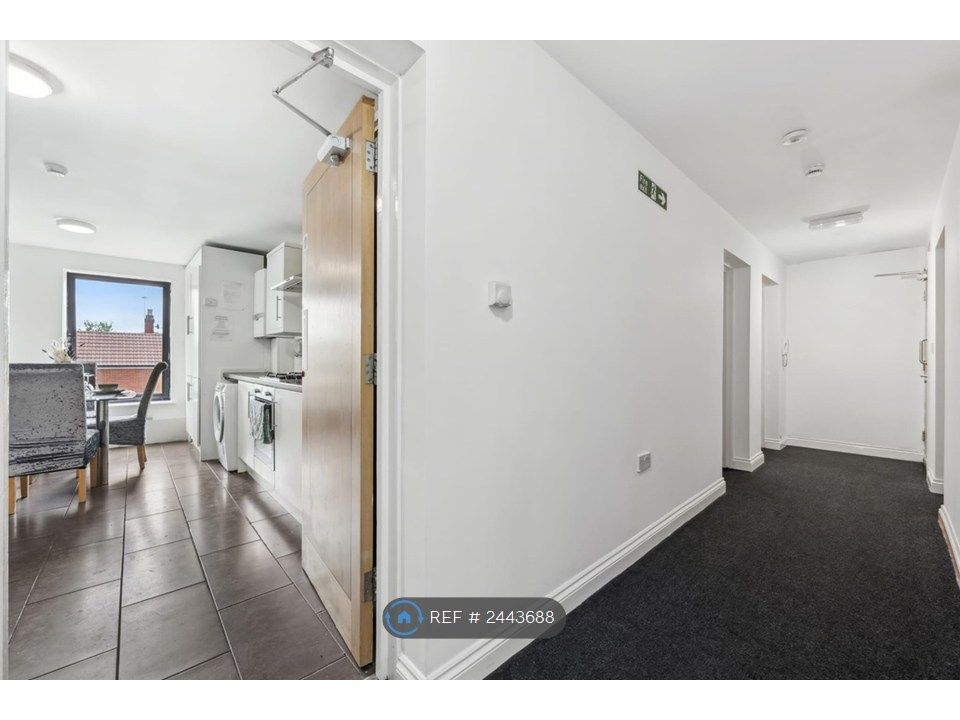 Property photo 3 of 9