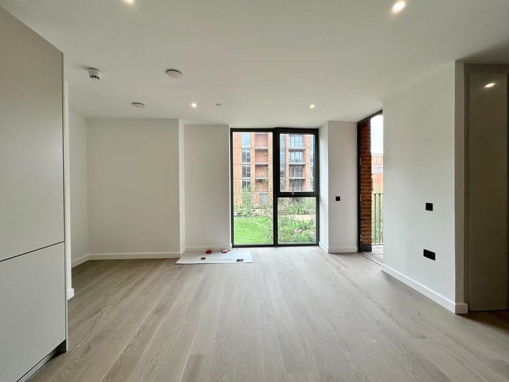 Property photo 2 of 31