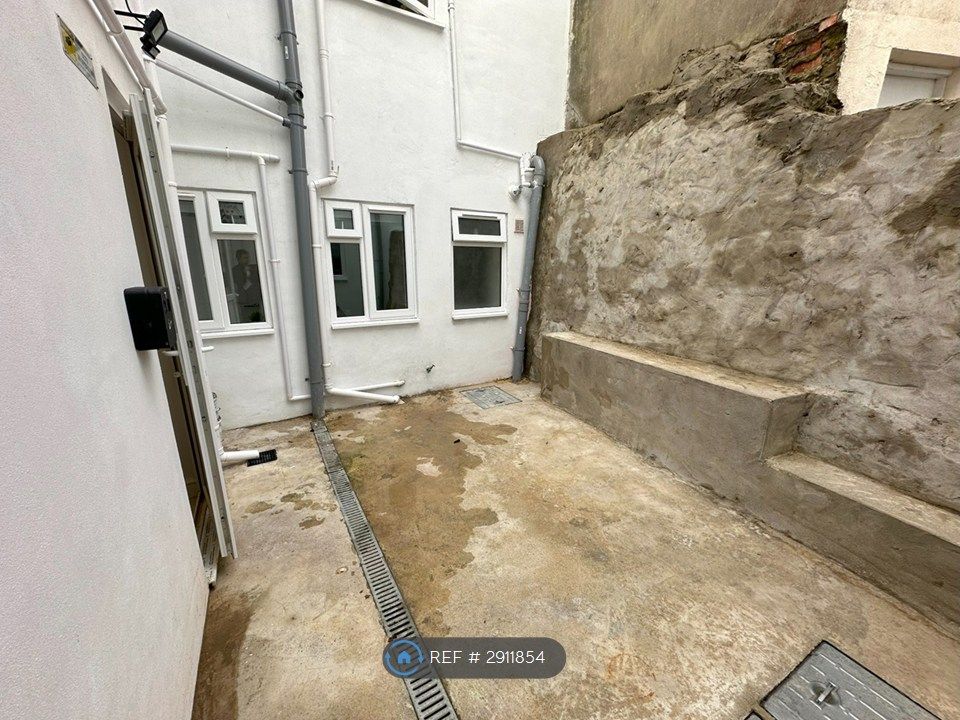 Property photo 3 of 3 Shared Garden