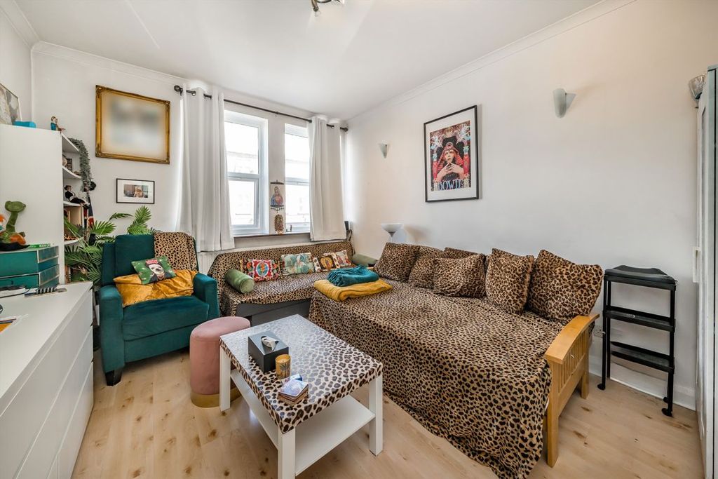 Property photo 2 of 5