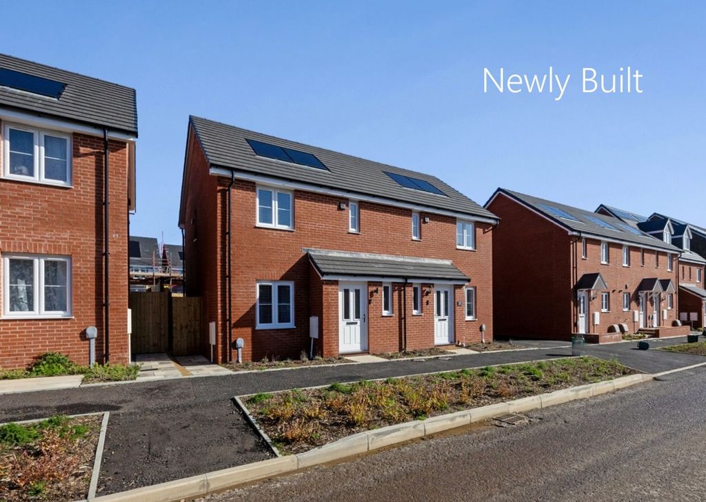 Property photo 2 of 27 Semi-Detached Front View