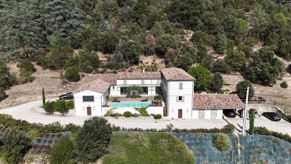 Property photo 1 of 25 Ardèche: Eyrieux Valley Prestigious Residence 6 Rooms, 200 m² On 10 Hectares