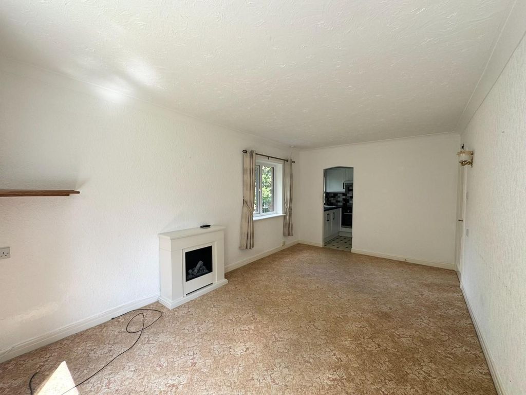 Property photo 3 of 25
